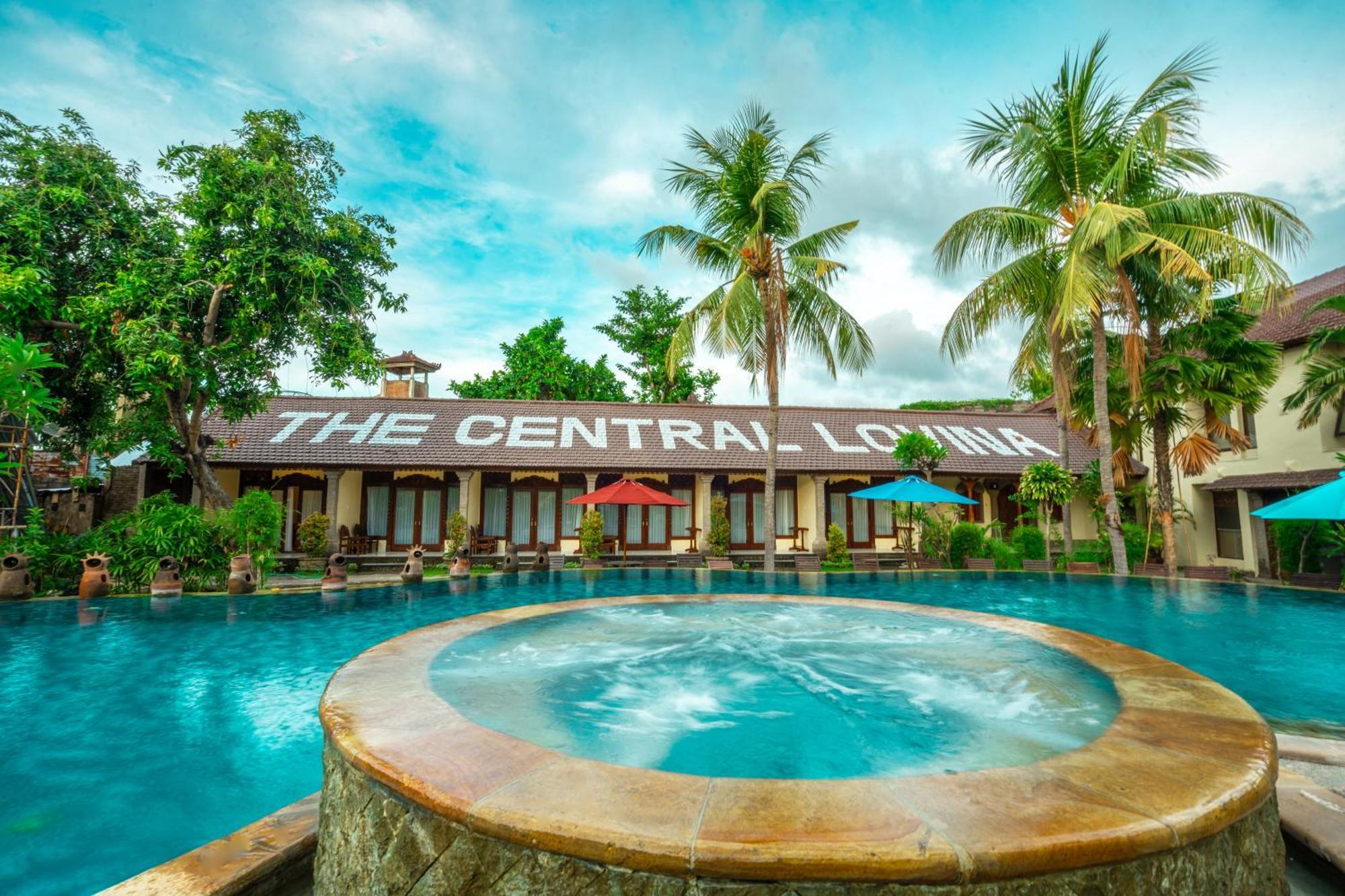 The Central Lovina Hotel & Restaurant Exterior photo